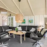 بيت للعطل Isving - 1-1km To The Fjord By Interhome *