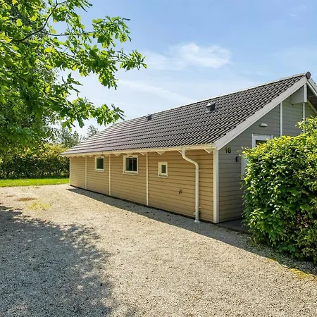 Isving - 1-1km To The Fjord By Interhome *