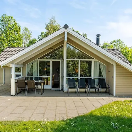 Isving - 1-1km To The Fjord By Interhome *